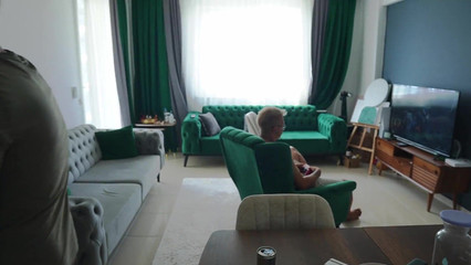 Пока мой куколд играет в игры я ебусь с его другом у него за спиной